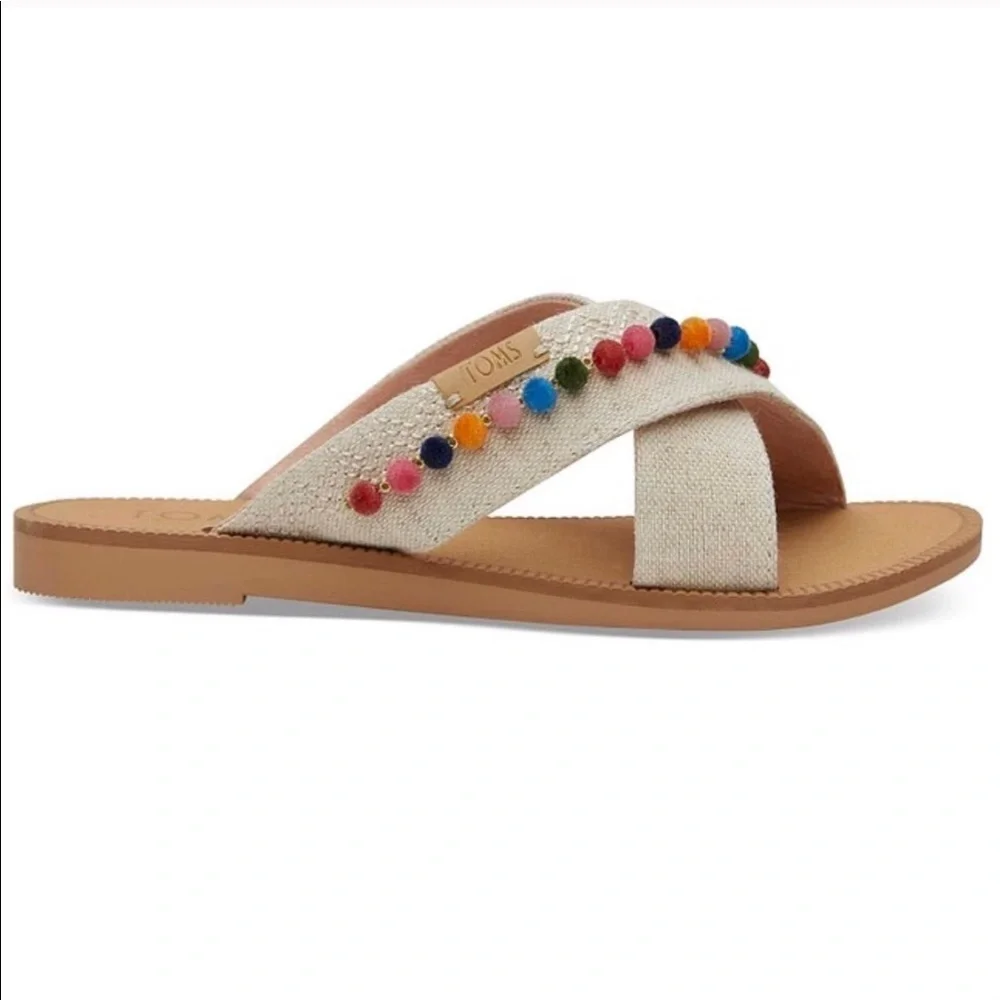 NWT! Tom’s kids’ bohemian Pom Pom sandals. Size 2